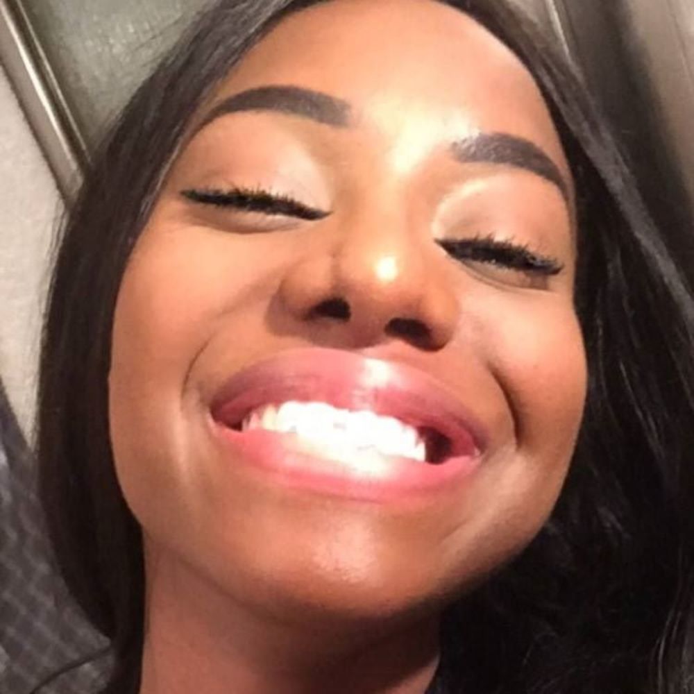 Meet your Posher, Adiana